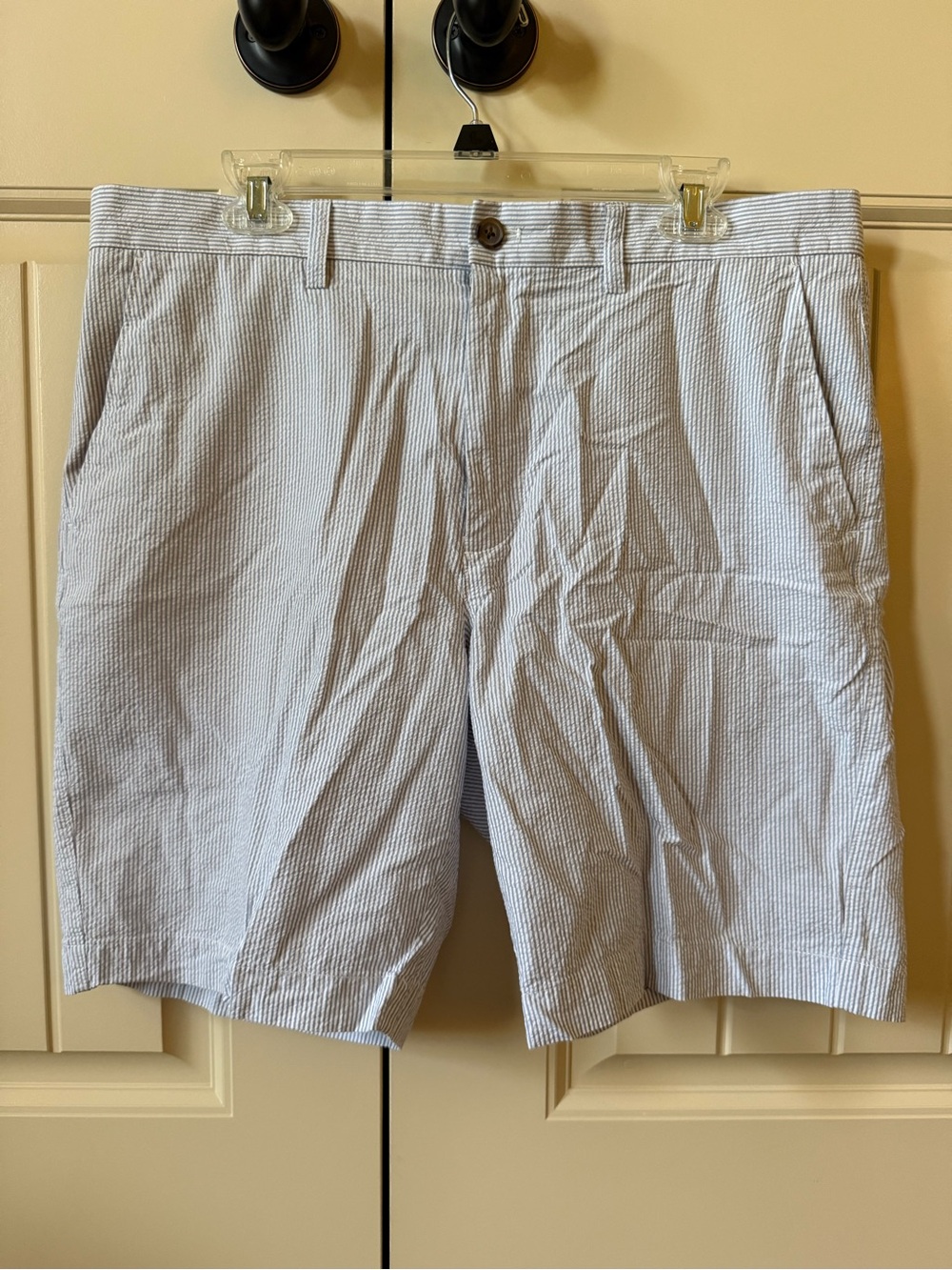 J. Crew Men’s Pale Blue Seersucker Flat Front Shorts